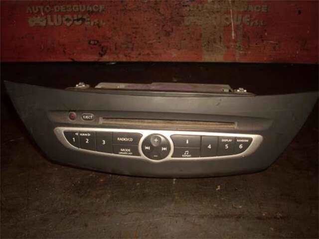 Sistema Audio Radio CD Renault Laguna 2.0 DYNAMIQUE [2.0 LTR. - 110 KW DCI DIESEL FAP]