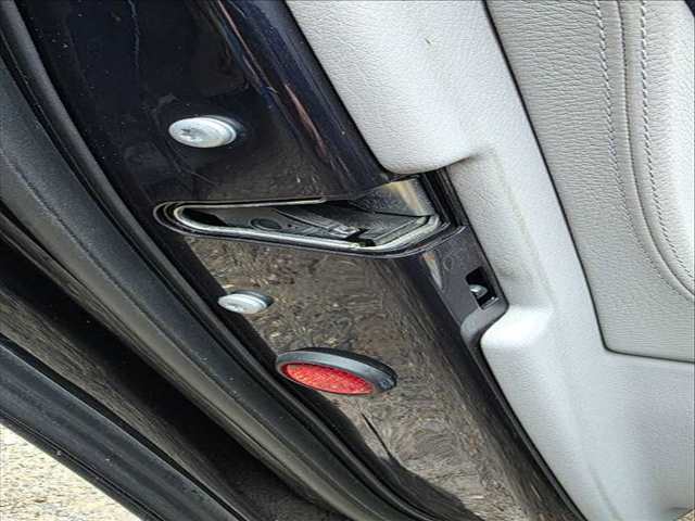 Cerradura Puerta Trasera Izquierda Bmw Serie 7 740 D 306CV 225KW