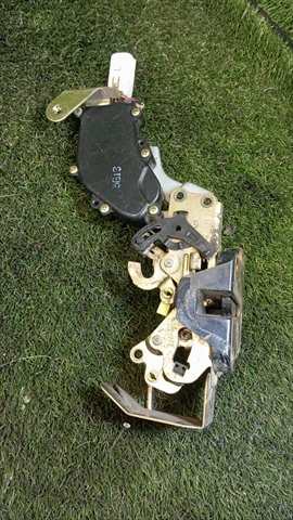 Foto 3ª: Cerradura Puerta Trasera Izquierda Toyota 4 Runner 3.0 T DIESEL (1993)