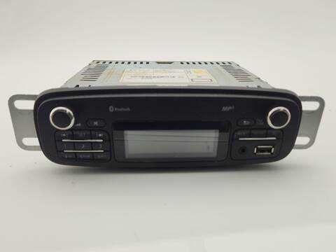 Foto 3ª: Sistema Audio Radio CD Renault Clio AUTHENTIQUE 75CV 55KW [K9K 612] (2015)