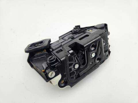 Foto 3ª: Cerradura Puerta Trasera Izquierda Volkswagen Polo ADVANCE 90CV 66KW [CAYB] (2014)