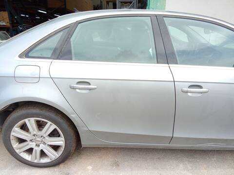 Foto 1ª: Puerta Trasera Derecha Audi A4 2.7 TDI 190CV 140KW [CAMA,CGKA] (2011)