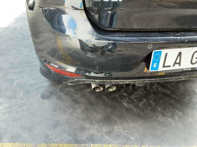 Foto 2ª: Paragolpes Trasero Volkswagen Golf 2.0TDI150CV [CRBC] (2014)