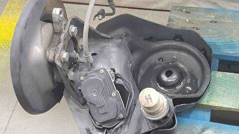 Foto 3ª: Puente Trasero Peugeot 308 GT LINE 113CV 83KW (2015)