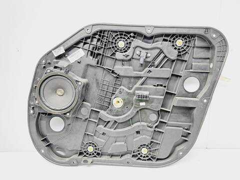 Foto 1ª: Elevalunas Eléctrico Delantero Derecho Kia Carens BASIC 116CV 85KW [D4FD] (2016)