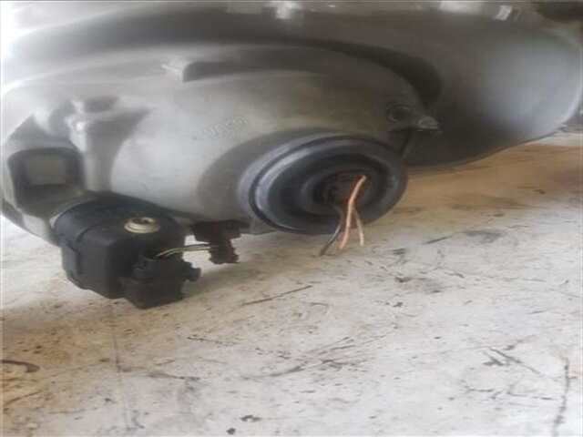 Foto 2ª: Faro Derecho Opel Vivaro 1.9 COMBI 2.9T LARGO [1.9 LTR. - 74 KW CDTI CAT (F9Q-760 - L08)] [f9q u7]