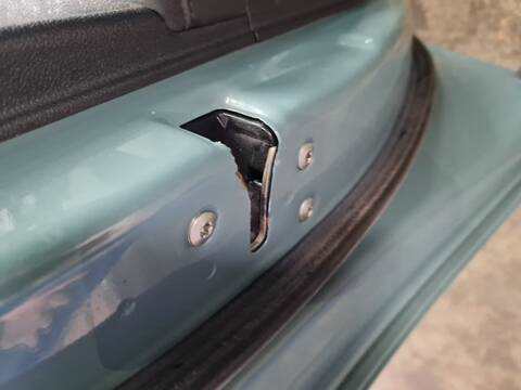 Cerradura Puerta Delantera Izquierda Hyundai i20 ESSENCE 84CV 62KW