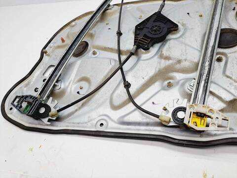Foto 3ª: Elevalunas Eléctrico Delantero Izquierdo Fiat Stilo 1.9 JTD CAT 116CV 85KW [192A1000] (2003)