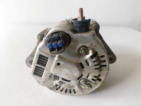 Foto 3ª: Alternador Toyota Land Cruiser TD VX 3-PTAS.) KZJ90) 125CV (1996)