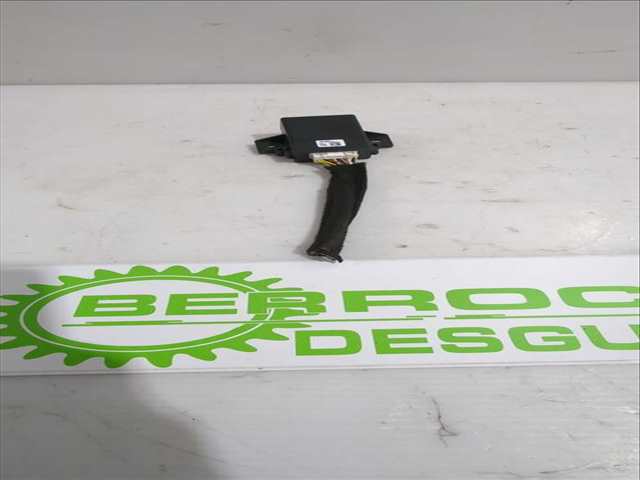 Foto 3ª: Centralita Motor ECU Dacia Duster 1.0 TCE 90 91CV 67KW [H4D 470] (2023)