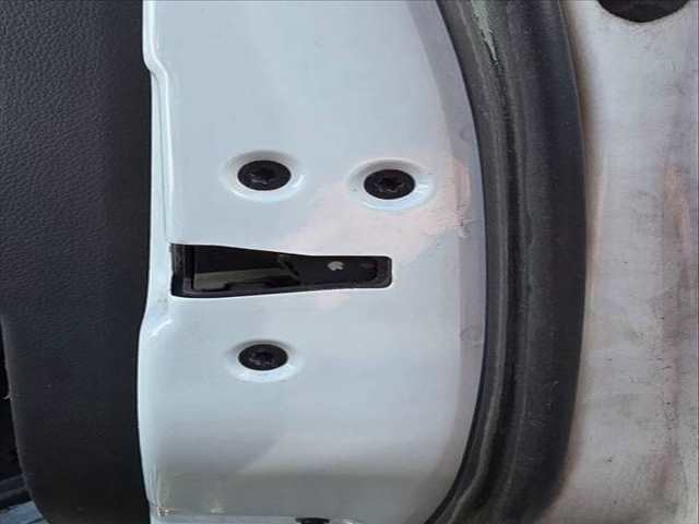 Cerradura Puerta Trasera Derecha Ford Kuga TREND 140CV 103KW