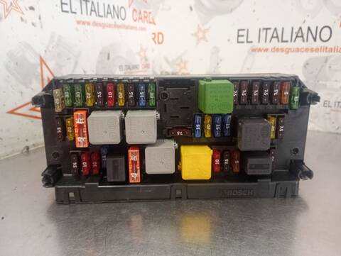 Foto 2ª: Caja Reles Fusibles Mercedes Clase C 160 C 200 CDI 204.007) BERLINA 136CV 100KW [651913] (2010)