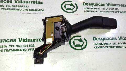 Foto 2ª: Mando Multifuncion Volkswagen Golf 1.6 TDI DPF 105CV 77KW [CAY] (2010)