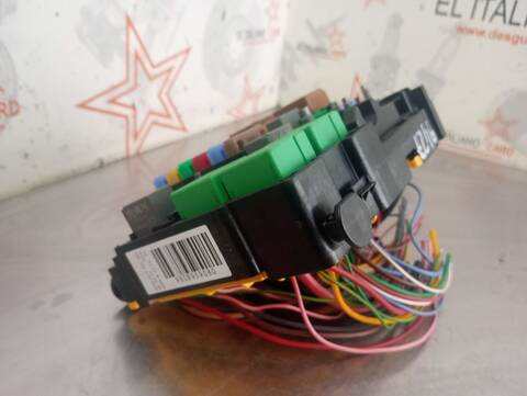 Foto 3ª: Caja Reles Fusibles Toyota Proace COMBI L1 VX 102CV 75KW [YHR] (2022)