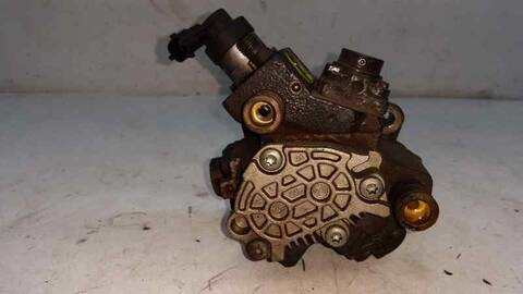 Foto 3ª: Bomba Inyeccion Hyundai ix35 1.7 CRDI CAT 116CV 85KW [D4FD] (2010)