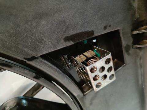 Foto 3ª: Electroventilador Renault Laguna AUTHENTIQUE 120CV 88KW [F9Q D6] (2005)