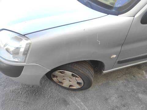Foto 1ª: Aleta Delantera Izquierda Citroen Berlingo 9HX (2008)