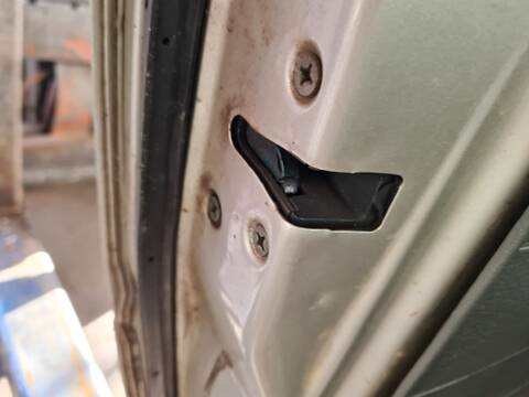 Cerradura Puerta Delantera Izquierda Suzuki Santana V04V 87CV