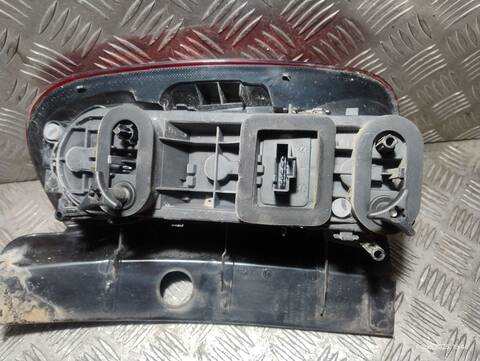 Foto 3ª: Piloto Trasero Izquierdo Dacia Duster K9K G6 (2016)