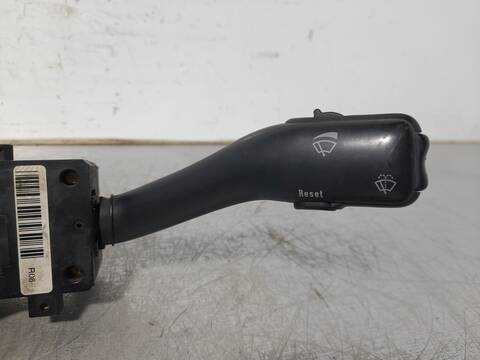 Foto 2ª: Mando Multifuncion Volkswagen Passat COMFORTLINE BERLINA 115CV 85KW [ATJ] (2000)