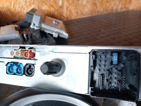Foto 3ª: Sistema Audio Radio CD Peugeot 208 ACCESS 1 VTI 68CV (2012)