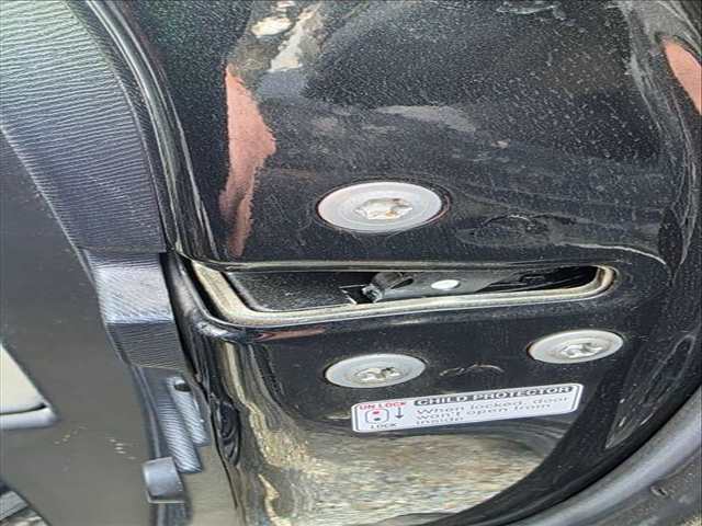 Cerradura Puerta Trasera Derecha Toyota Avensis ADVANCE 126CV 93KW