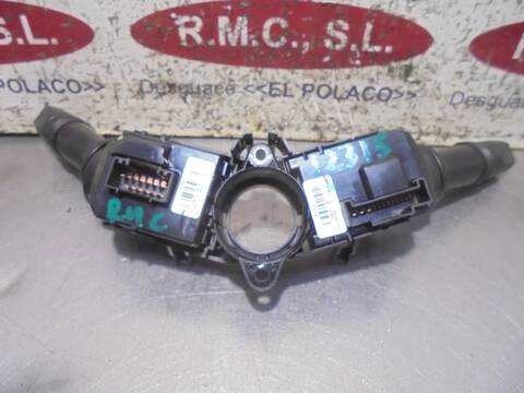 Foto 4ª: Mando Luces Hyundai i30 STYLE 110CV 81KW [D4FB] (2015)