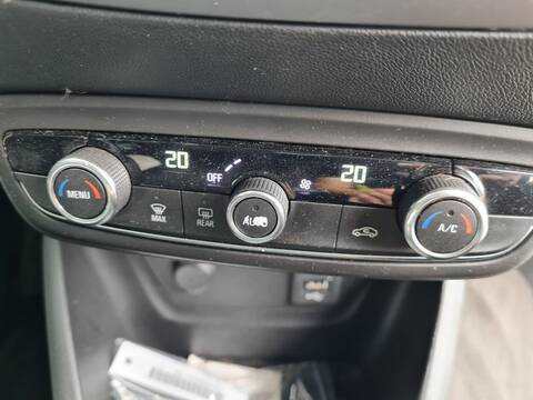 Foto 3ª: Mando Calefacción A. A. Opel Crossland 1.2 75) 131CV 96KW [D 12 XHT (EB2ADTS),B 12 XHT (EB2DTS),F 12 XHT (EB2] (2018)