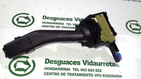 Foto 2ª: Mando Multifuncion Volkswagen Golf SPORTLINE BERLINA 140CV 103KW [BKD] (2004)