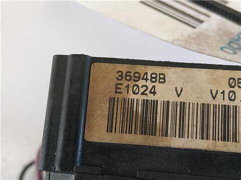 Foto 3ª: Mando Multifuncion Renault Laguna 1.9 DTI B56J) 98CV 72KW [F9Q 716] (1999)