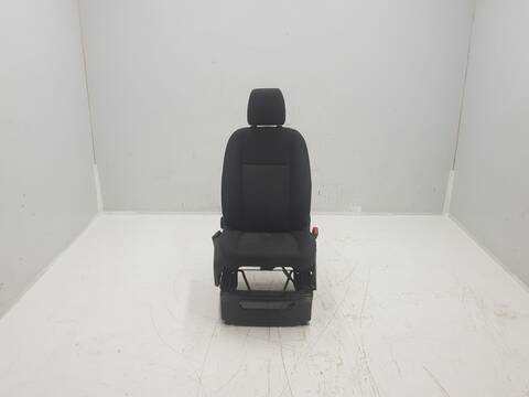 Asiento Delantero Derecho Ford Transit 350 L2 HD) CABINA SIMPLE TREND