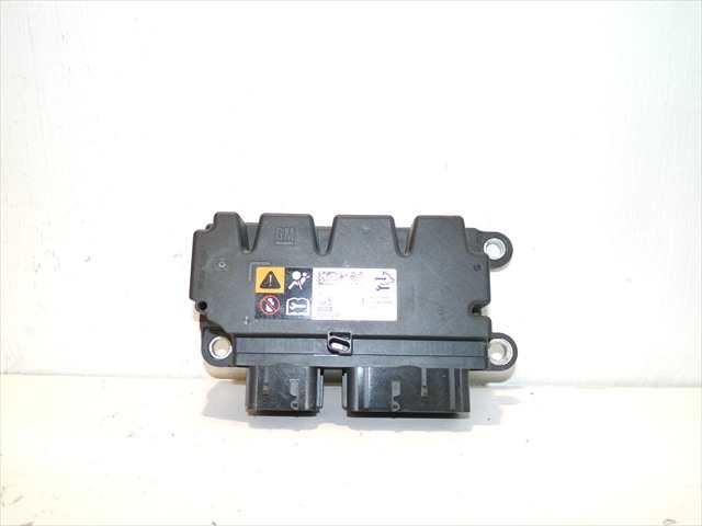 Foto 1ª: Centralita Airbag Opel Astra 1.4 G MODELO J,2013-2016 [A14NET] (2014)
