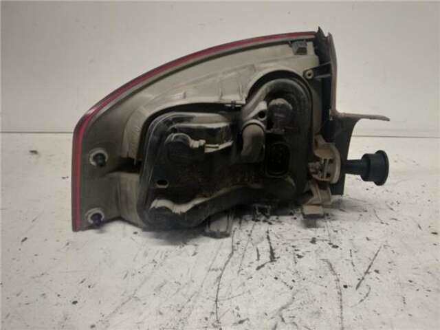 Foto 2ª: Piloto Trasero Derecho Audi A4 2.0 TDI [BLB]