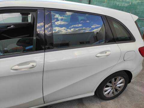 Puerta Trasera Izquierda Mercedes Clase B 150 651901
