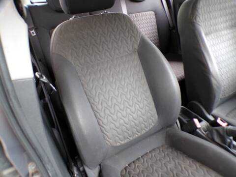 Foto 3ª: Asiento Delantero Derecho Opel Corsa A12XER (2013)