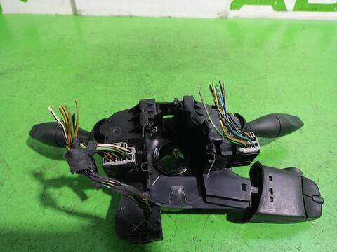 Foto 3ª: Mando Multifuncion Ford Fiesta AMBIENTE 68CV [F6JA] (2001)