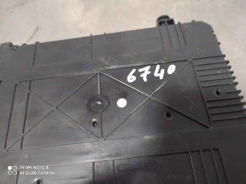 Foto 3ª: Caja Reles Fusibles Peugeot 208 STYLE 100CV 73KW [9H06] (2015)