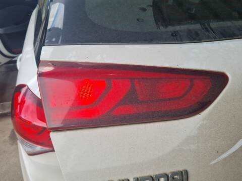 Foto 2ª: Piloto Portón Izquierdo Hyundai i20 ESSENCE 75CV 55KW [D3FA] (2015)