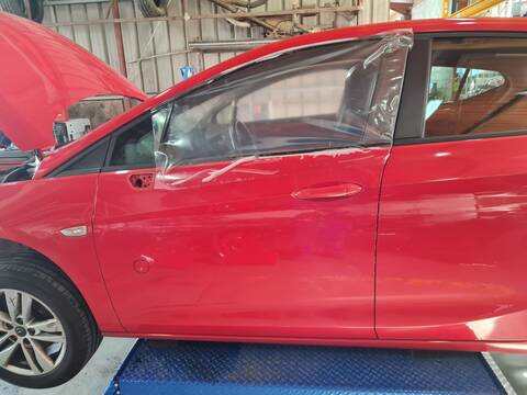 Foto 1ª: Puerta Delantera Izquierda Opel Astra SELECTIVE 110CV 81KW [B16DTE] (2017)