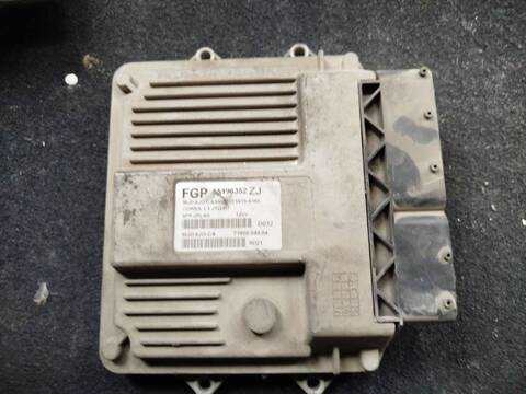 Foto 1ª: Centralita Motor ECU Opel Corsa VERSION INDEFINIDA (2003)