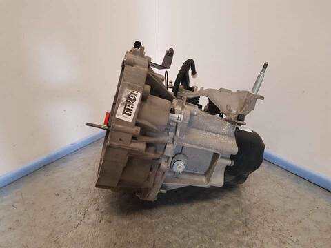 Foto 2ª: Caja Cambios Renault Clio BUSINESS 73CV 54KW [D4FD740] (2016)