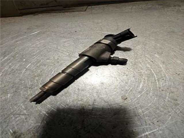 Foto 1ª: Inyectores Peugeot 2008 1.6 ALLURE [1.6 LTR. - 88 KW BLUE-HDI FAP]