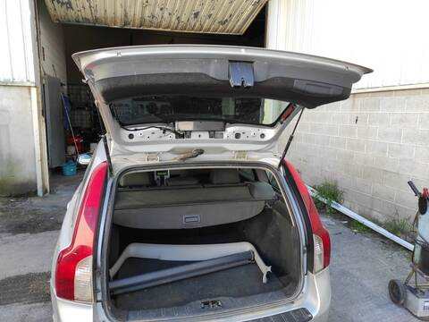 Portón Volvo V50 D4164T FAMILIAR