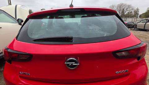 Foto 1ª: Portón Opel Astra DYNAMIC START/STOP 105CV 77KW (2017)