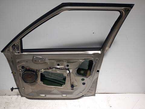 Foto 3ª: Puerta Delantera Derecha Skoda Fabia FAMILY 75CV 55KW [CAYA] (2013)