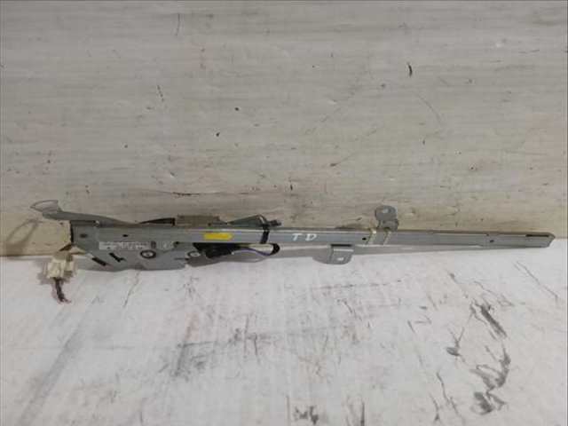 Elevalunas Manual Trasero Derecho Mercedes Clase C 160 CLK 240 209.361) 170CV