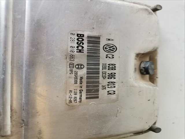 Foto 2ª: Centralita Motor ECU Volkswagen Golf BERLINA 1.9 TDI 101CV (2000)