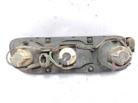 Foto 2ª: Piloto Trasero Derecho Nissan Terrano 2.7 TDI 4WD 125CV 92KW