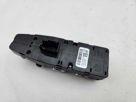 Foto 2ª: Botonera Elevalunas Bmw Serie 3 315 330D XDRIVE SPORT LINE 4P) BERLINA 265CV [B57D30A] (2022)