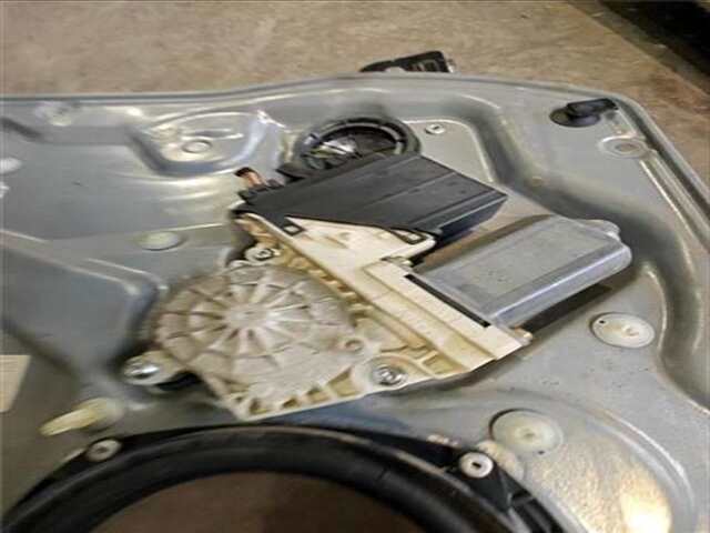 Foto 3ª: Elevalunas Eléctrico Delantero Izquierdo Seat Ibiza 1.4 SPORT RIDER [1.4 LTR. - 74 KW 16V] [BBZ]